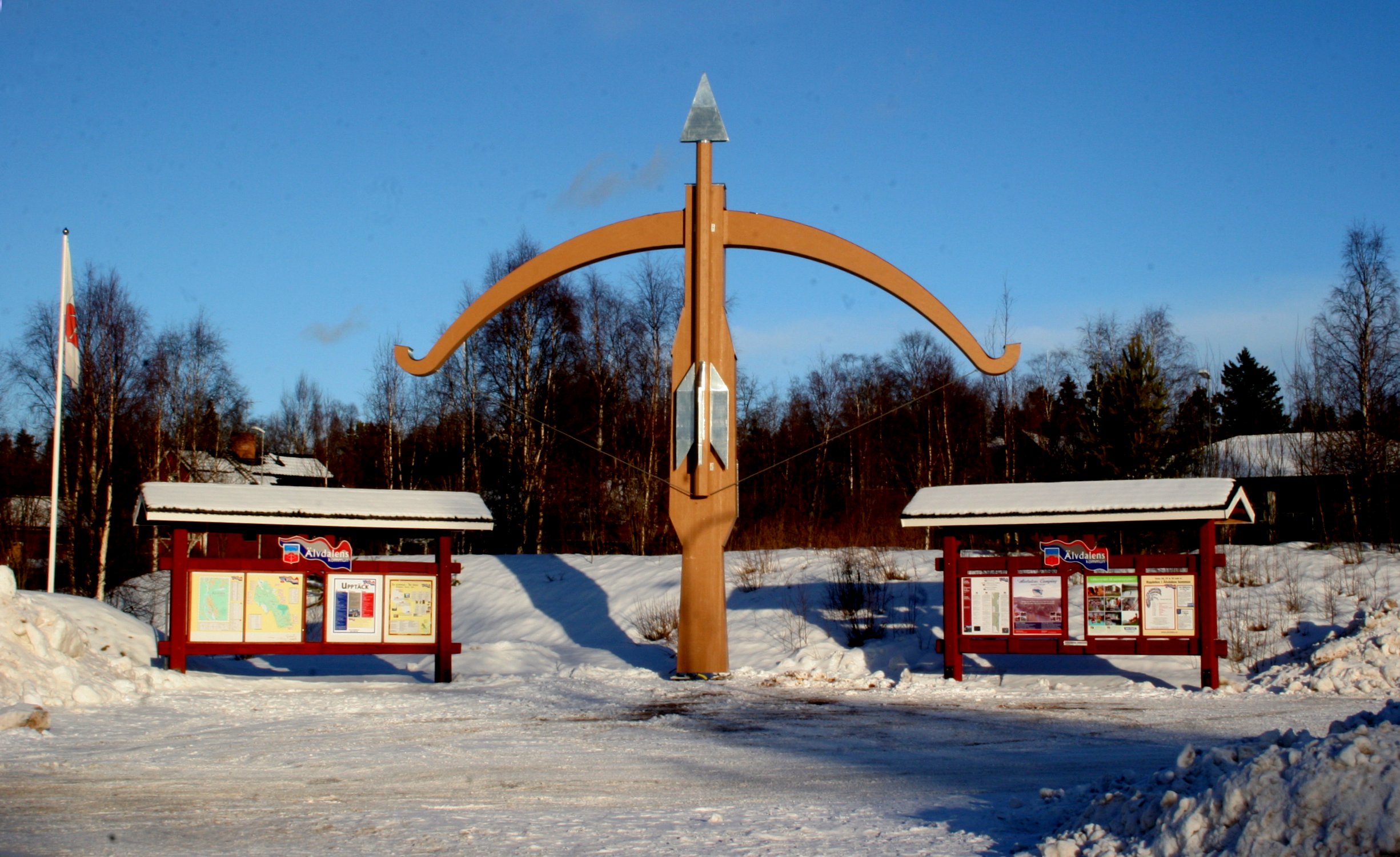 Världens största armborst på plats i Älvdalen